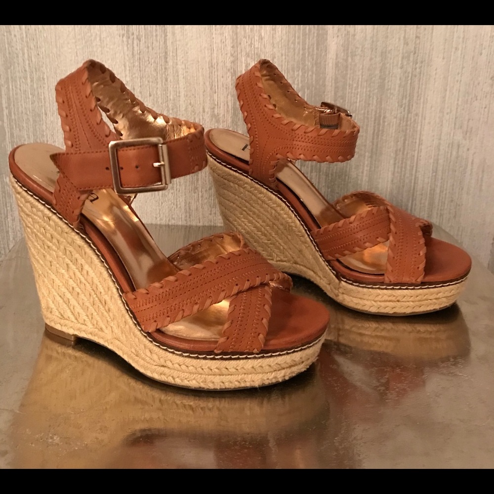 Reba Leather Wedges